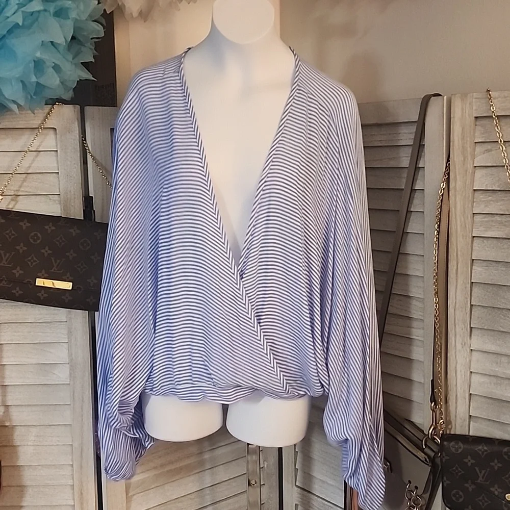 Audrey 3+1 brand blouse - Picture 1 of 10